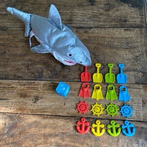 GAME Melissa & Doug Shark Bait Match Zippered Fish Plush Plastic Shape Pieces